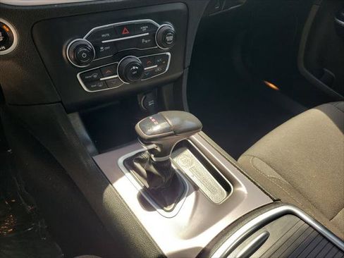 Used 2022 Dodge Charger SXT RWD image 23