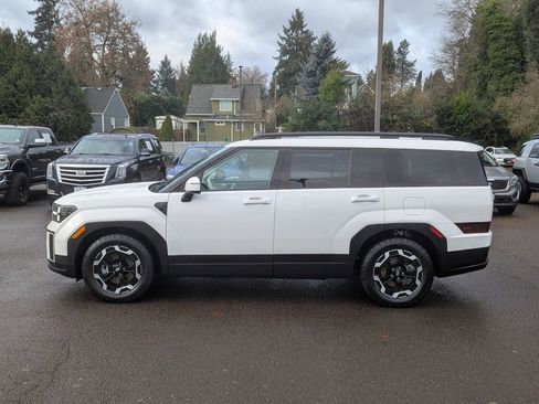 Used 2024 Hyundai Santa Fe SEL image 2