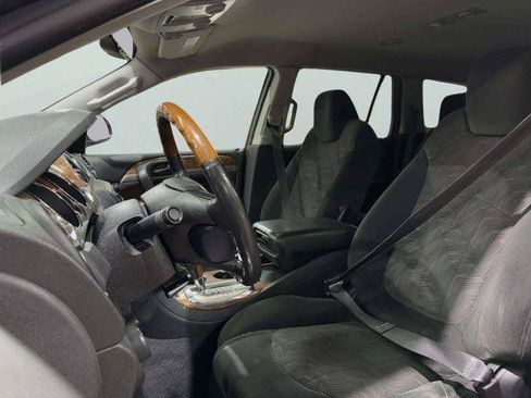 Used 2011 Buick Enclave CX FWD image 32