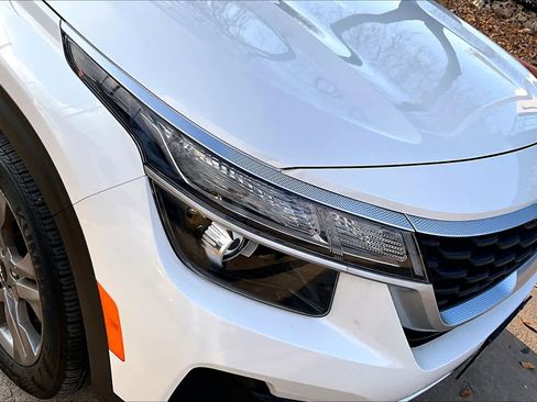 Used 2023 Kia Seltos LX image 24