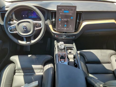 Certified 2026 Volvo XC60 B5 Ultra AWD/4WD image 16