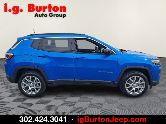 Certified 2024 Jeep Compass Latitude AWD/4WD image 7
