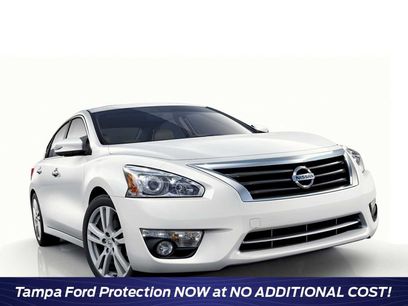 Used 2013 Nissan Altima 2.5 SL w/ 2.5 Moonroof Pkg
