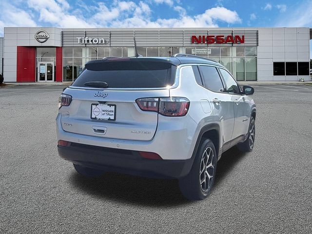 Used 2025 Jeep Compass Limited AWD/4WD image 7