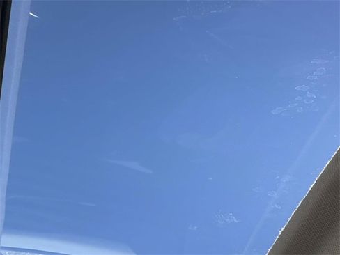 Used 2024 Toyota Sienna XLE image 26