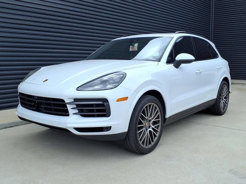 Used 2023 Porsche Cayenne S Platinum AWD/4WD image 1