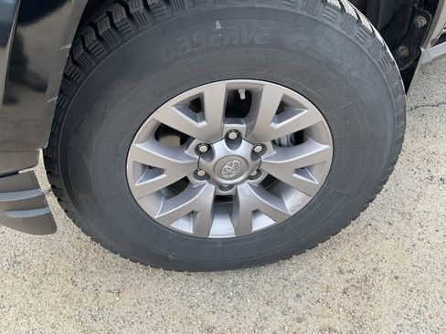 Used 2019 Toyota Tacoma SR5 AWD/4WD image 38