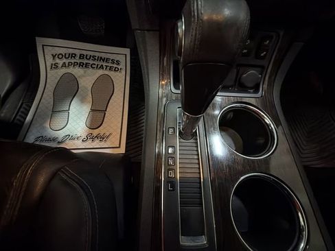 Used 2015 Chevrolet Traverse LT image 19