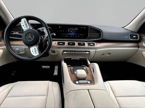 Used 2023 Mercedes-Benz GLS 450 4MATIC image 7