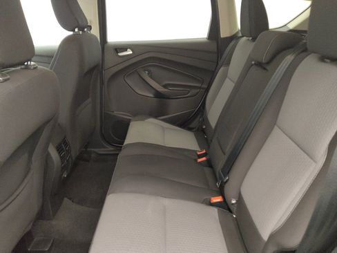 Used 2019 Ford Escape SE FWD image 18