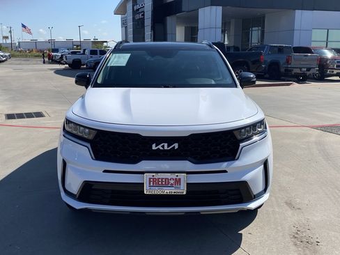 Used 2022 Kia Sorento S w/ Panoramic Sunroof Package image 8