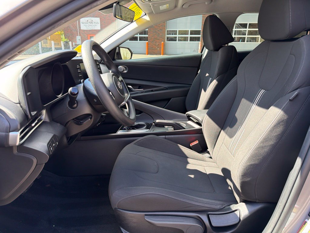 Used 2021 Hyundai Elantra SEL FWD image 14