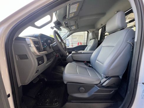 New 2025 Ford F350 XL w/ XL Chrome Package AWD/4WD image 9