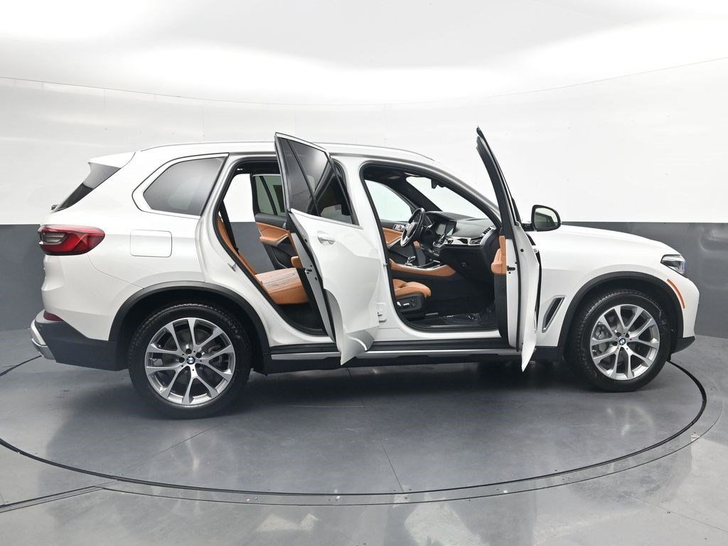 Used 2019 BMW X5 xDrive40i w/ Convenience Package AWD/4WD image 33