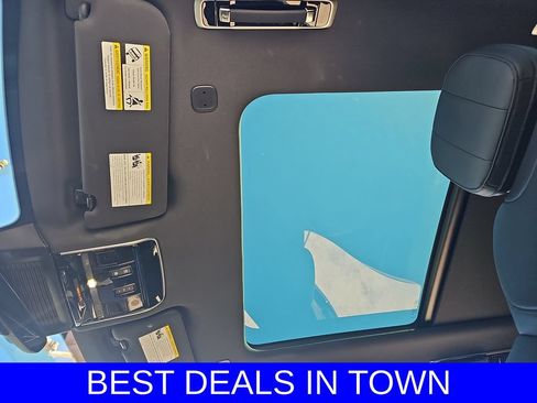 Used 2023 Land Rover Range Rover Sport SE AWD/4WD image 30