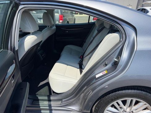 Used 2013 Lexus ES 350 w/ Luxury Pkg FWD image 9