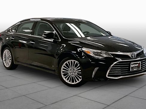Used 2017 Toyota Avalon Limited FWD image 2
