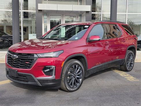 Used 2022 Chevrolet Traverse RS image 4
