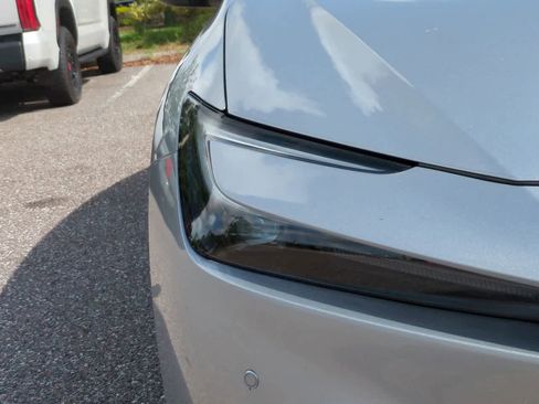 Used 2025 Toyota Prius XLE FWD image 10