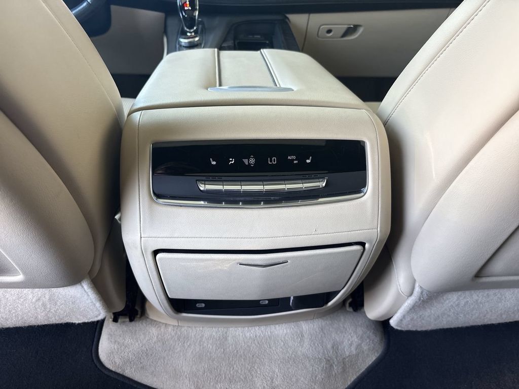 Certified 2023 Cadillac Escalade Premium Luxury w/ Performance Package AWD/4WD image 22