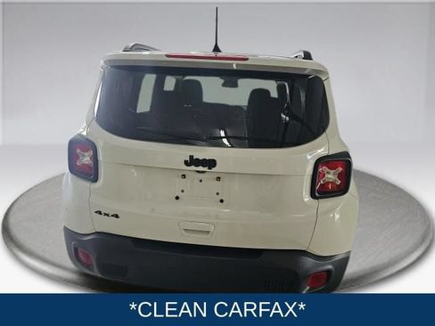 Used 2023 Jeep Renegade Latitude AWD/4WD image 5