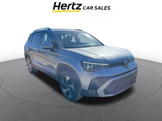 Used 2025 Volkswagen Taos SE video 1