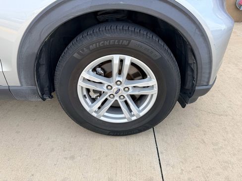 Used 2021 Ford Explorer XLT RWD image 26
