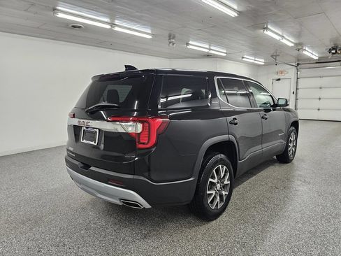Used 2023 GMC Acadia SLE FWD image 4