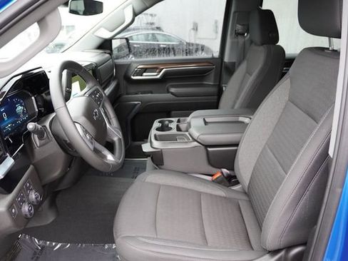 Used 2024 Chevrolet Silverado 1500 RST image 15