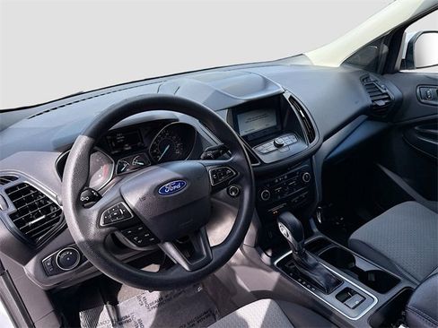 Used 2019 Ford Escape SE image 9