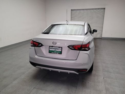 Used 2025 Nissan Versa SV FWD image 7