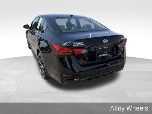 Used 2021 Nissan Altima 2.5 Platinum AWD/4WD image 10