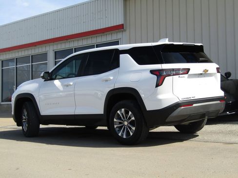 Used 2026 Chevrolet Equinox LT w/ Convenience Package II image 10