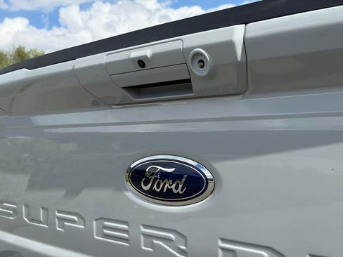 Used 2025 Ford F350 Lariat AWD/4WD image 14