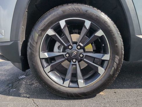 Used 2025 Chevrolet Equinox RS w/ Safety and Technology Package FWD image 11