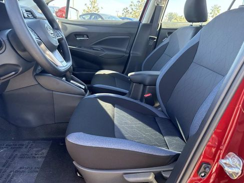 New 2025 Nissan Versa SV w/ Trunk Package FWD image 17