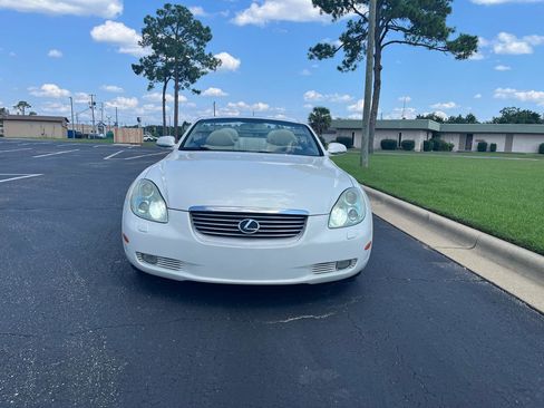 Used 2005 Lexus SC 430 Convertible RWD image 3