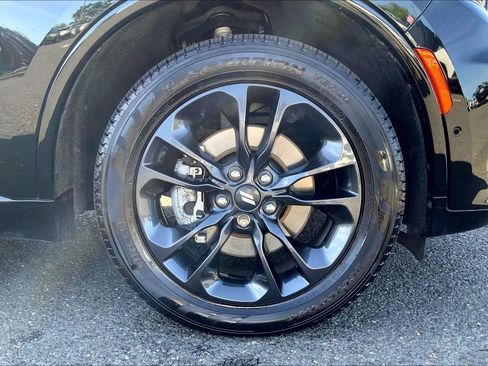 Certified 2025 Dodge Durango R/T AWD/4WD image 9