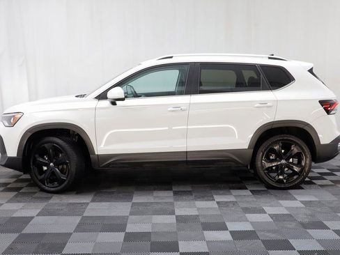 Used 2025 Volkswagen Taos SEL w/ Black Wheel Plus Package image 4