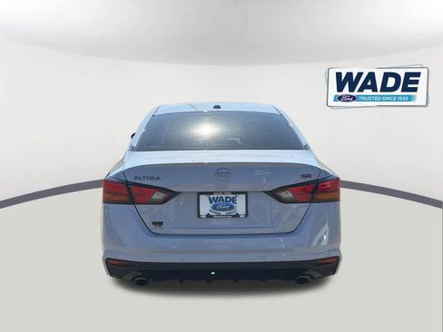 Used 2024 Nissan Altima 2.5 SR FWD image 6