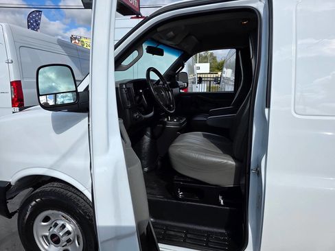 Used 2023 GMC Savana 2500 Extended w/ Driver Convenience Package image 14