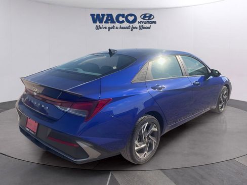 Used 2025 Hyundai Elantra Sport image 5
