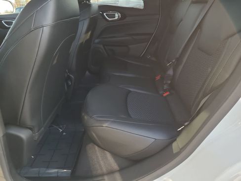 New 2026 Jeep Compass Latitude image 21