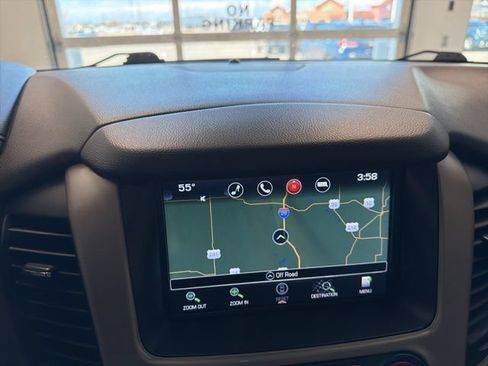 Used 2016 GMC Yukon Denali AWD/4WD image 3
