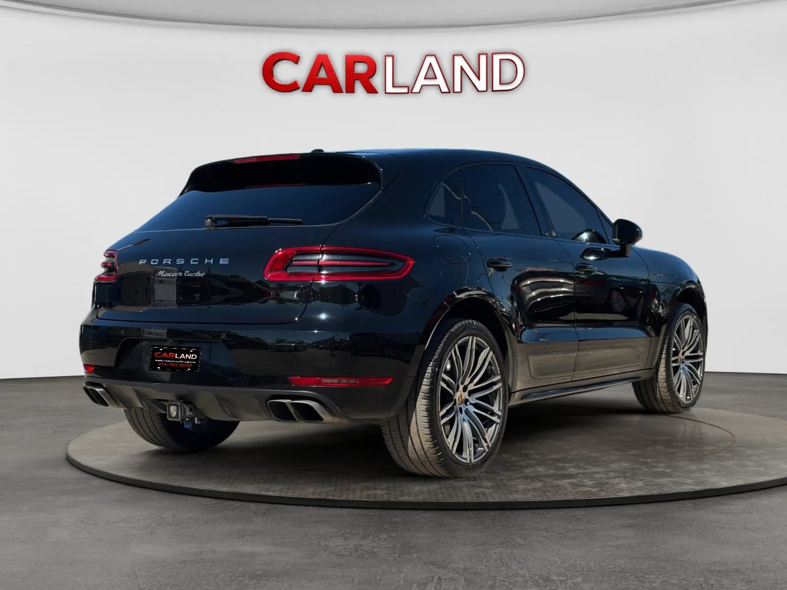 Used 2015 Porsche Macan Turbo AWD/4WD image 6