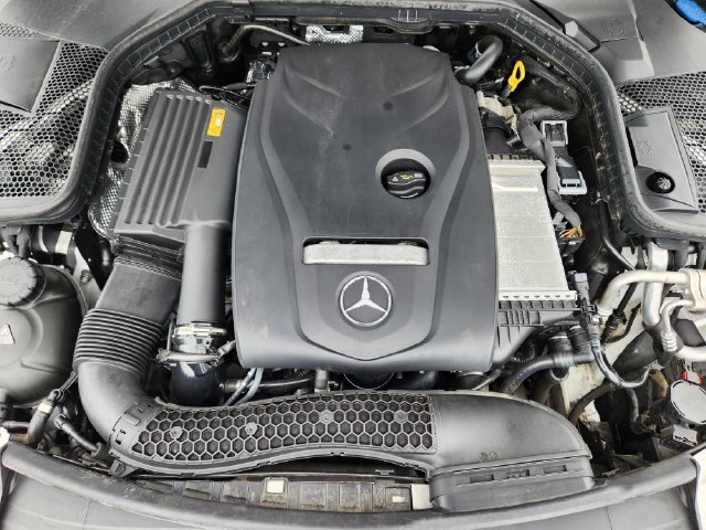 Used 2018 Mercedes-Benz C 300 4MATIC Sedan image 33