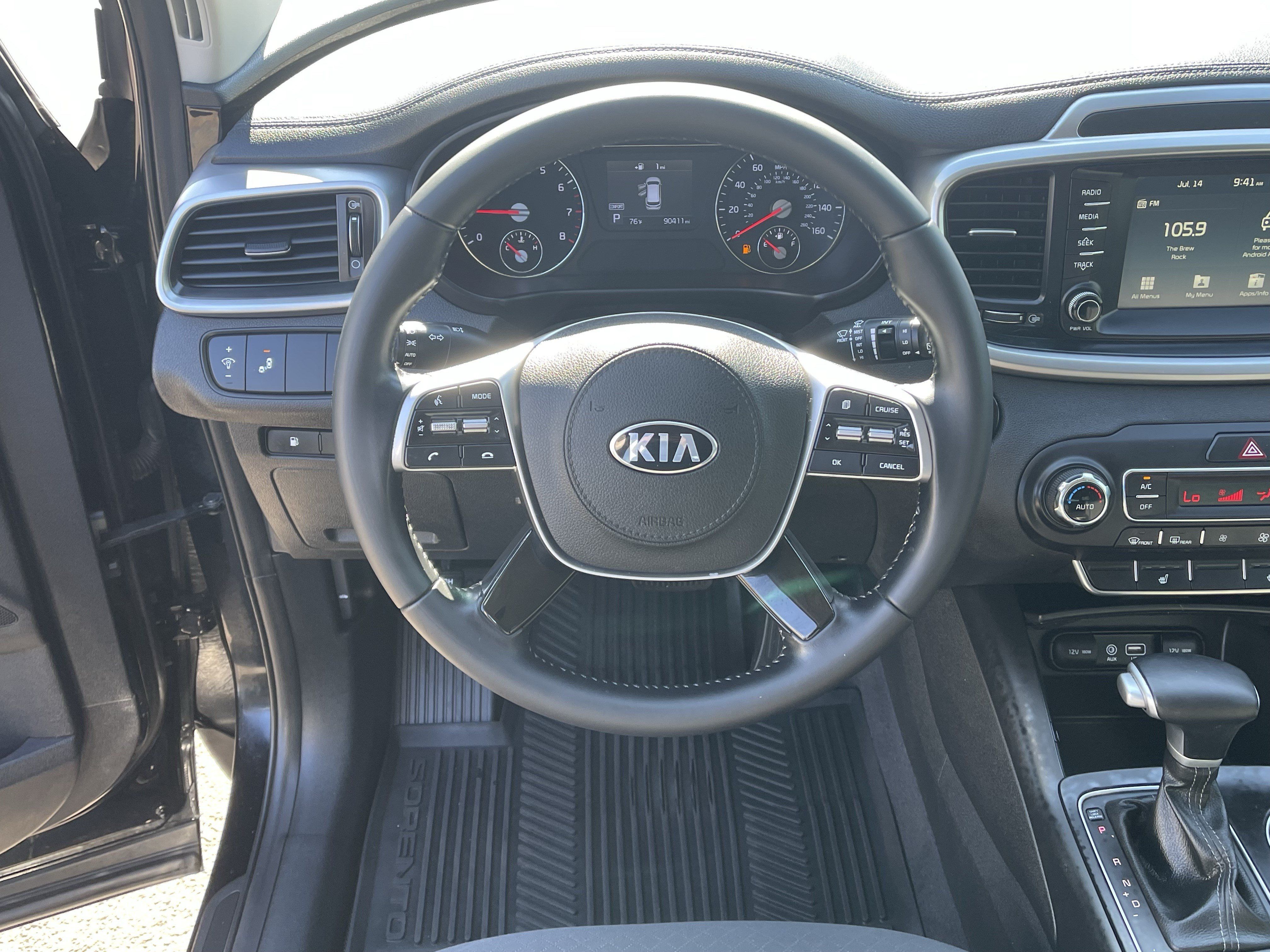 Used 2020 Kia Sorento S FWD image 13
