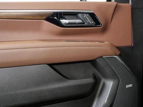 New 2026 Chevrolet Tahoe High Country w/ Sun And Tow Package image 6