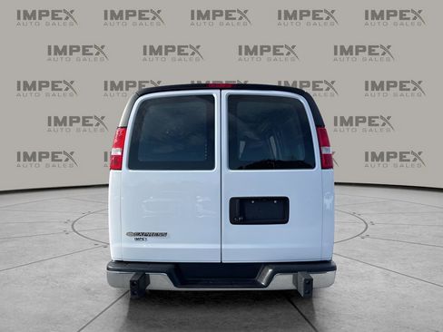 Used 2023 Chevrolet Express 2500 w/ Driver Convenience Package image 4