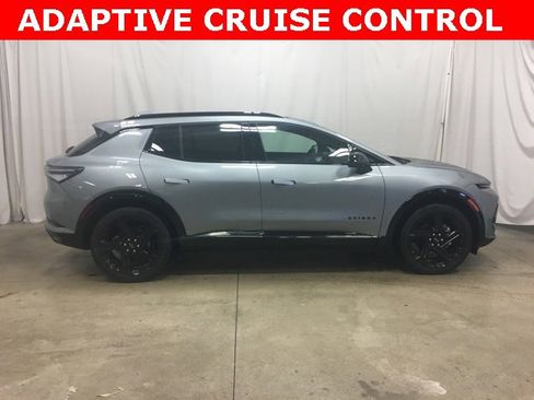 Used 2024 Chevrolet Equinox EV RS image 2